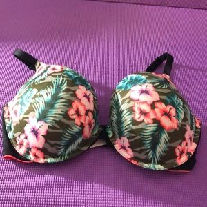 Victoria’s Secret PINK push-up Bra